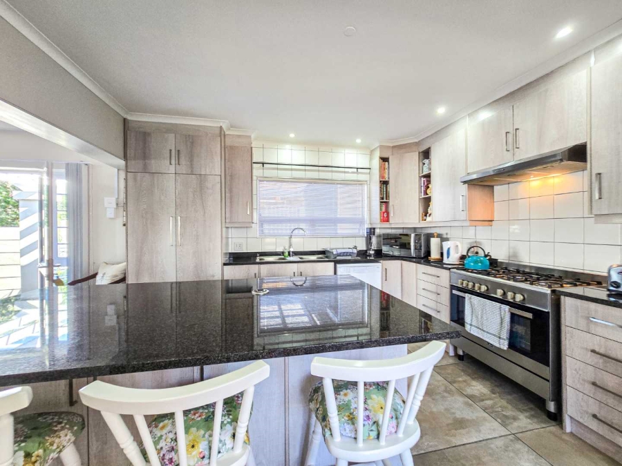 4 Bedroom Property for Sale in Jongensfontein Western Cape